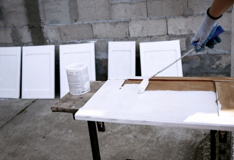 When to Hire for Cabinet Service